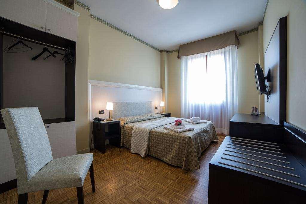 Hotel Astoria Fidenza Room photo